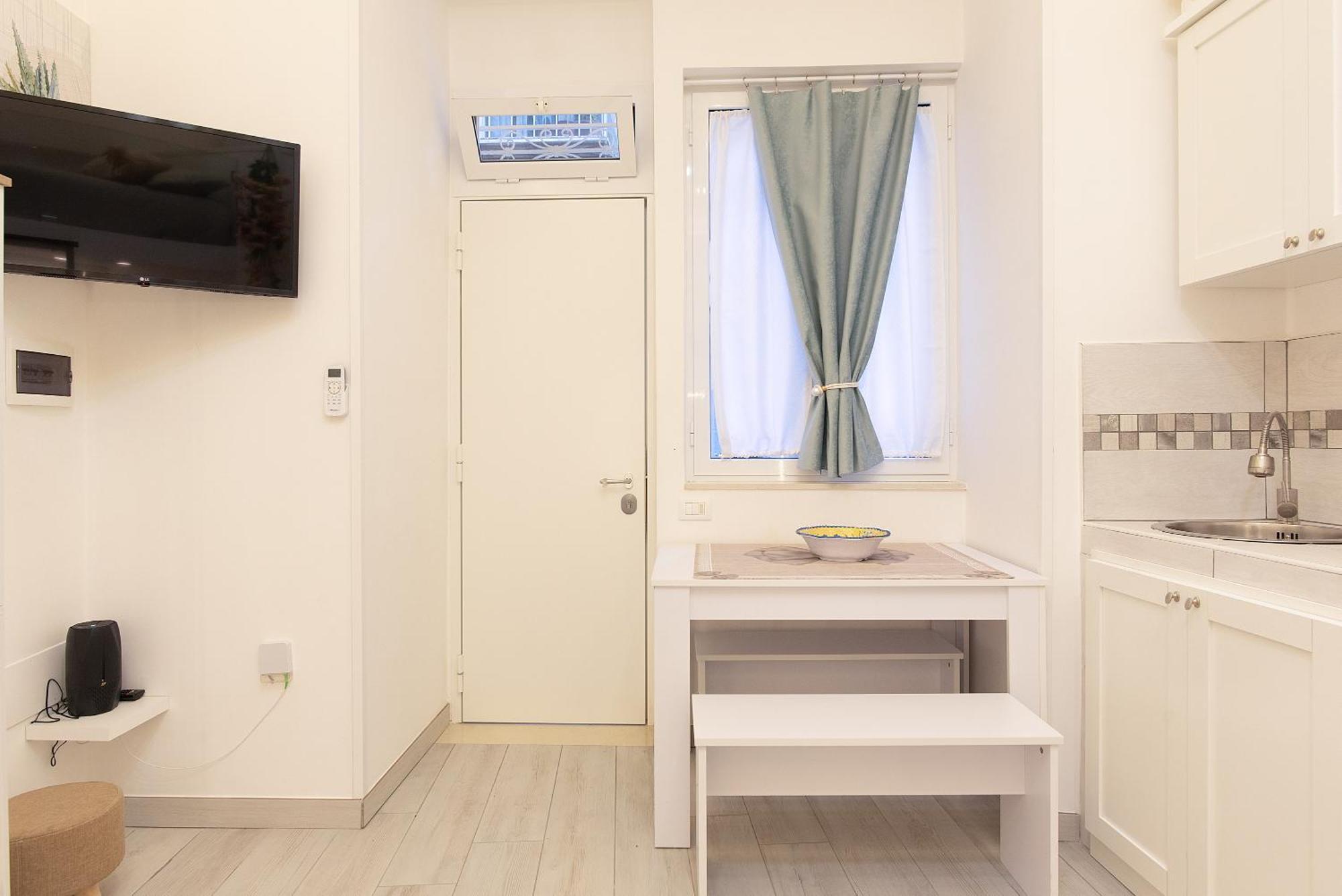 Apartamento House Benedetta Centro Di Napoli Exterior foto