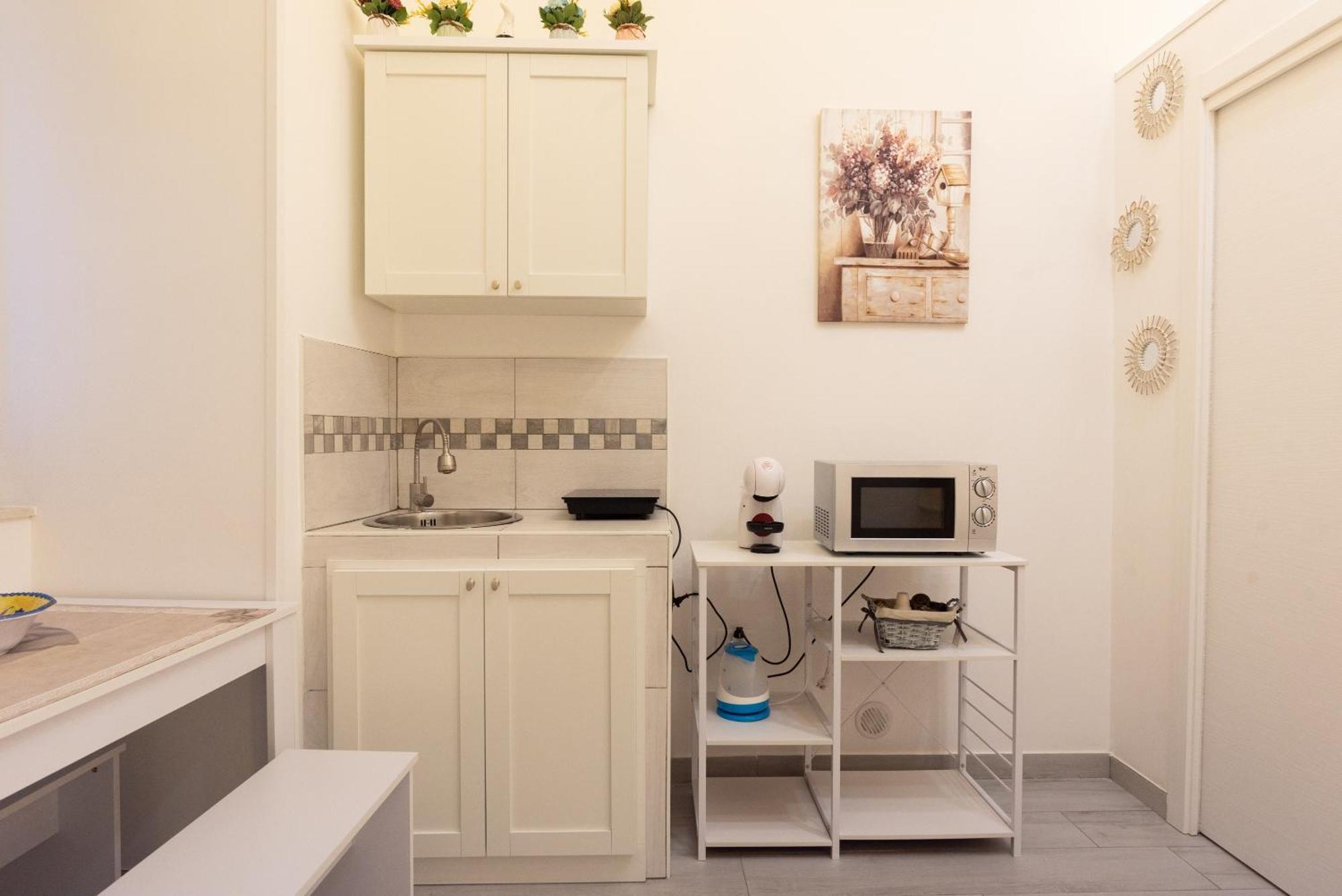 Apartamento House Benedetta Centro Di Napoli Exterior foto